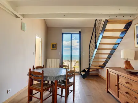 Appartement mezzanine sur plage, rénové, wifi inclus - Photo 6
