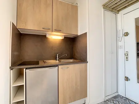 Studio Cabine Rénové Près Plage avec Parking Privé - Photo 7