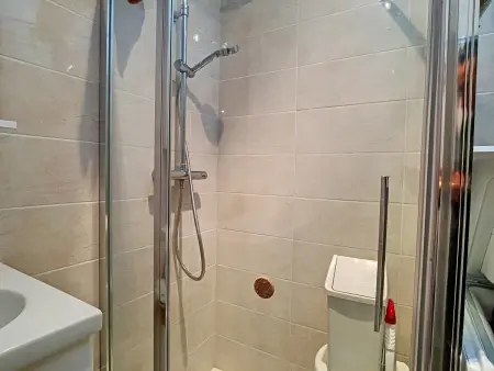 Appartement Climatisé avec Cabine et Parking Privé, à Deux Pas de la Plage, WiFi Inclus - Photo 8