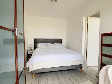 Bel F3 à Carnon avec piscine, parking, clim et WiFi - Photo 7