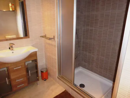 Appartement moderne avec piscine, terrasse, jardin et WIFI à 400m de la plage - Llançà - Photo 17