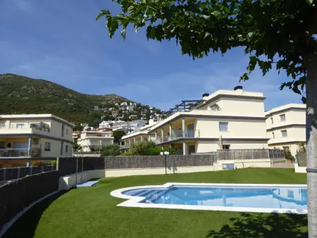 Appartement moderne avec piscine, terrasse, jardin et WIFI à 400m de la plage - Llançà - Photo 21