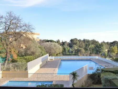 Studio à Bormes-les-Mimosas avec Terrasse, Piscine et Parking à Proximité de la Plage - Photo 10
