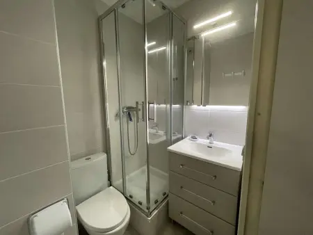 Appartement 2 pièces avec loggia et piscine à 100m de la plage - Le Grau-du-Roi - Photo 12