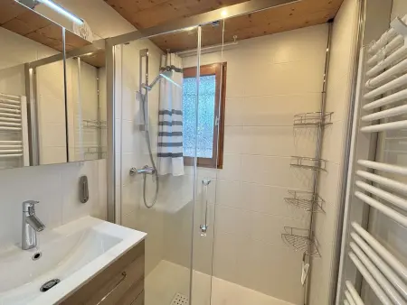 Appartement au pied des pistes avec terrasse, parking privé, casier à skis, proche commerces - Photo 18