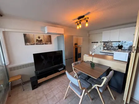 Appartement cosy avec balcon, animaux admis, parking - Photo 2