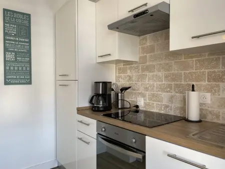 Appartement rénové 5 personnes avec balcon au centre de Perros-Guirec - Photo 8