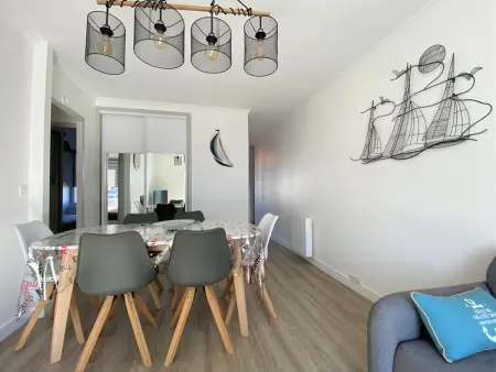 Appartement rénové 5 personnes avec balcon au centre de Perros-Guirec - Photo 15