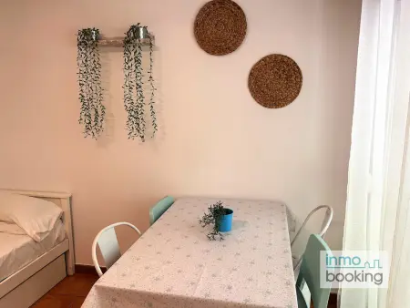 Appartement Familial à Salou - Piscine, Proche Plage, Climatisation & Wi-Fi - Photo 8