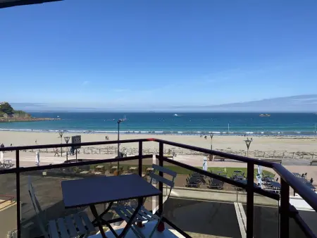 Appartement avec WIFI et Vue Mer, Plage de Trestraou à Perros-Guirec - Photo 3
