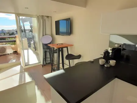 Appartement climatisé pour 2 avec parking, terrasse et vue mer - Photo 5