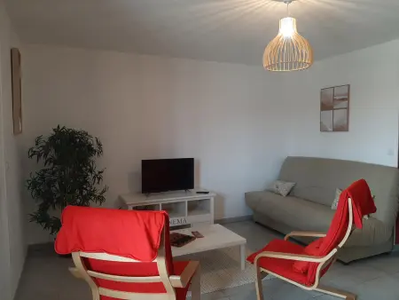 Appartement T2 Tout Confort Centre-Ville Vieux-Boucau avec Parking Privatif et Proche des Plages - Photo 1