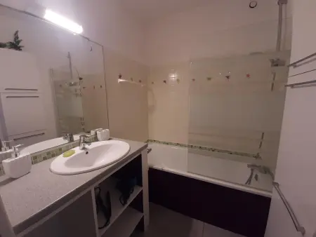 Appartement T2 Tout Confort Centre-Ville Vieux-Boucau avec Parking Privatif et Proche des Plages - Photo 10