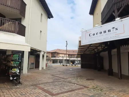 Appartement T2 Tout Confort Centre-Ville Vieux-Boucau avec Parking Privatif et Proche des Plages - Photo 20