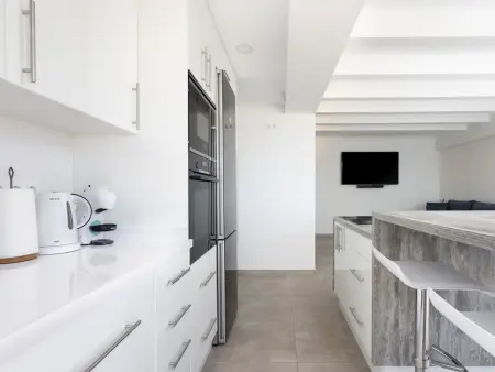 Luxueux Duplex Moderne avec Terrasse, Vue Mer et Wi-Fi 600 mb - Photo 8