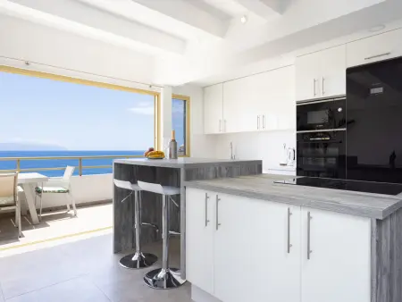 Luxueux Duplex Moderne avec Terrasse, Vue Mer et Wi-Fi 600 mb - Photo 9