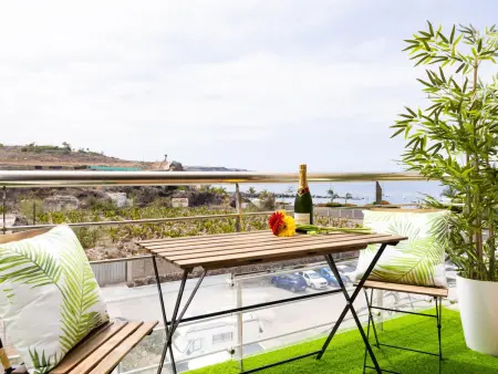 Appartement moderne en bord de mer avec balcon, parking et Wi-Fi - Photo 1
