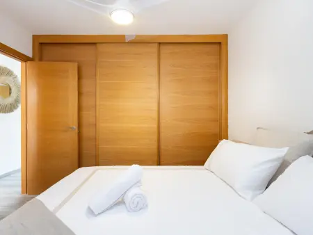Appartement moderne en bord de mer avec balcon, parking et Wi-Fi - Photo 2