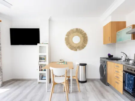 Appartement moderne en bord de mer avec balcon, parking et Wi-Fi - Photo 6