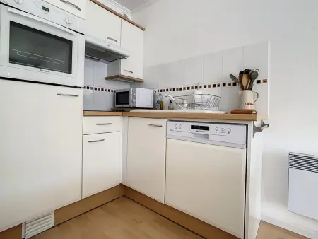 Appartement lumineux à 100m de la plage avec balcon, parking, idéal pour séjours courts et longs - Photo 6