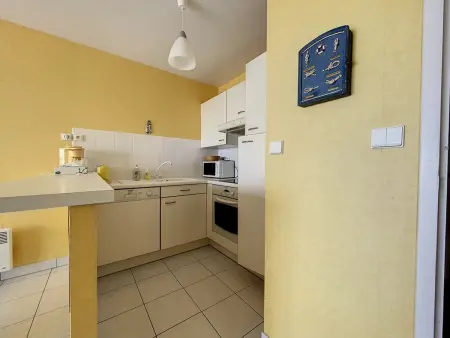 Appartement 2 chambres avec balcon et cuisine équipée - Photo 3