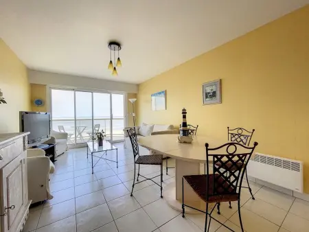 Appartement 2 chambres avec balcon et cuisine équipée - Photo 4