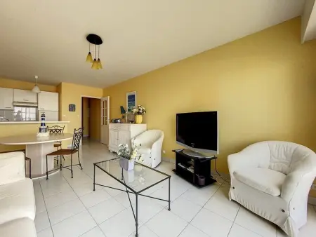 Appartement 2 chambres avec balcon et cuisine équipée - Photo 5