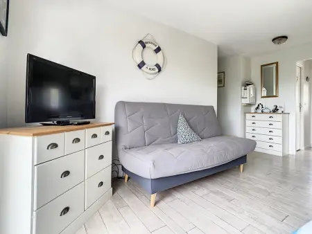 Charmant appartement avec balcon, 1 chambre, parking, à 500m du centre, 1km de la plage - Photo 1