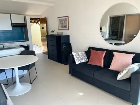 Mas rénové 4 pers, terrasse, piscine, proche plages - Photo 3