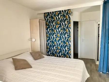 Mas rénové 4 pers, terrasse, piscine, proche plages - Photo 4