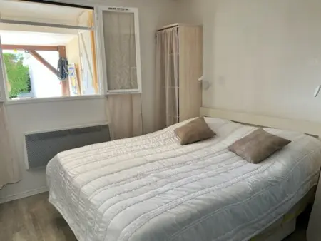 Mas rénové 4 pers, terrasse, piscine, proche plages - Photo 5