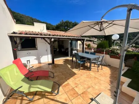 Mas rénové 4 pers, terrasse, piscine, proche plages - Photo 8