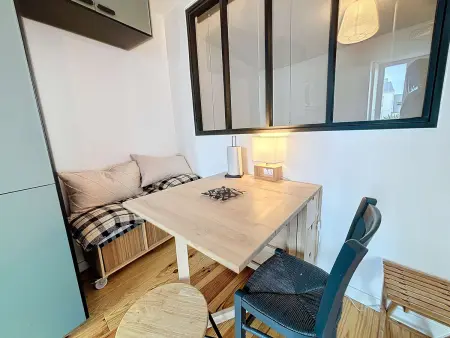 Appartement rénové, 1 chambre, 300m de la gare, près du centre de Granville - Photo 1
