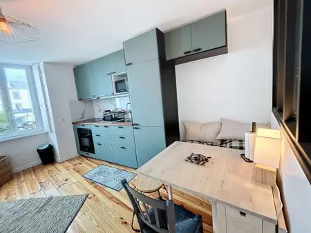 Appartement rénové, 1 chambre, 300m de la gare, près du centre de Granville - Photo 4