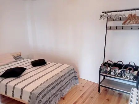Appartement rénové, 1 chambre, 300m de la gare, près du centre de Granville - Photo 9