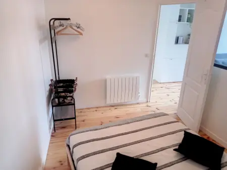 Appartement rénové, 1 chambre, 300m de la gare, près du centre de Granville - Photo 11