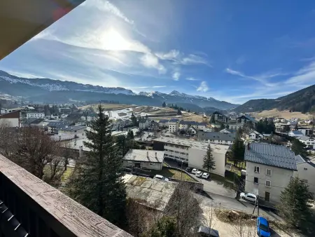 Appartement spacieux et lumineux avec balcon, idéal pour famille - Photo 4