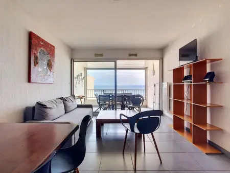 Appartement F3 en Front de Mer avec Terrasse et Parking Privé - Photo 2