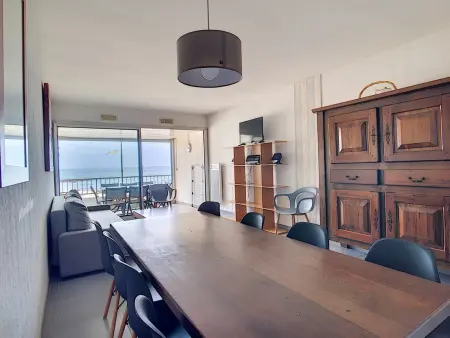 Appartement F3 en Front de Mer avec Terrasse et Parking Privé - Photo 4