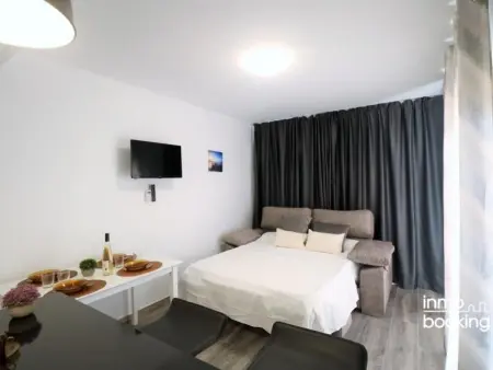 Appartement Design à 120m de la Plage avec Climatisation et Terrasse - Idéal Familles - Photo 10