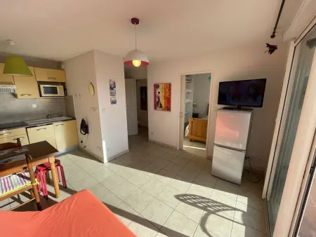 Bel T2 avec Garage, Terrasse et Animaux Admis - Saint-Cyprien Plage - Photo 7