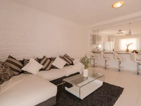 Brises de Mer Costa Adeje : Appartement Moderne avec Terrasse et 2 Chambres dans un Quartier Prisé - Photo 3