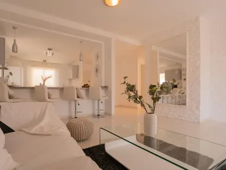 Brises de Mer Costa Adeje : Appartement Moderne avec Terrasse et 2 Chambres dans un Quartier Prisé - Photo 4