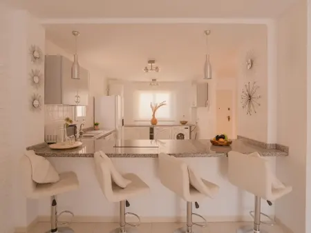 Brises de Mer Costa Adeje : Appartement Moderne avec Terrasse et 2 Chambres dans un Quartier Prisé - Photo 8