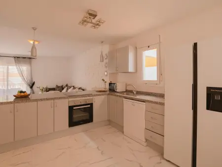 Brises de Mer Costa Adeje : Appartement Moderne avec Terrasse et 2 Chambres dans un Quartier Prisé - Photo 12