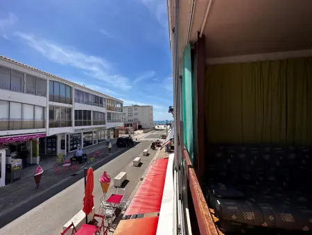 Studio rénové près de la plage avec Wi-Fi et animaux admis - Photo 2