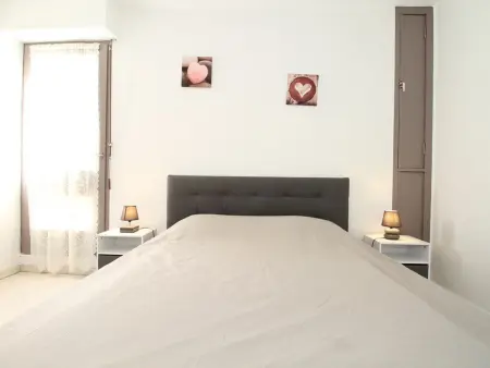 Bel Appartement T2 avec Loggia à 2 Min des Thermes, Wi-Fi, Classé 2 Étoiles - Photo 8