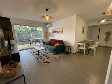 Appartement de Standing pour 4 Pers avec Jardin et Piscine à 500m de la Plage - Photo 1