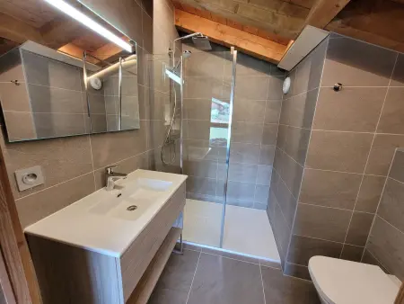 Appartement spacieux 3 chambres en suites aux Gets - Photo 4