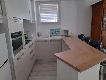 Appartement T2 à Arcachon - Proche du Casino, Centre-ville, Plage d'Eyrac, Parking et Balcon - Photo 6